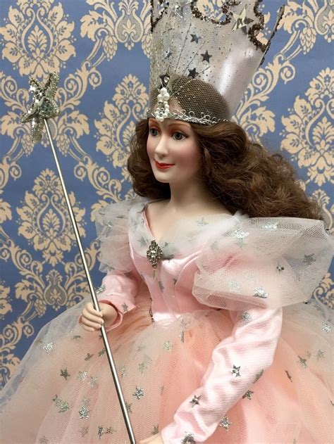 Glinda the good witch porcelain doll by madame alexander